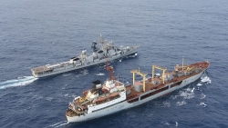 Nga-Ấn Độ: Hải quân tập trận ở Vịnh Bengal, Bộ trưởng Quốc phòng Rajnath Singh thăm Moscow
