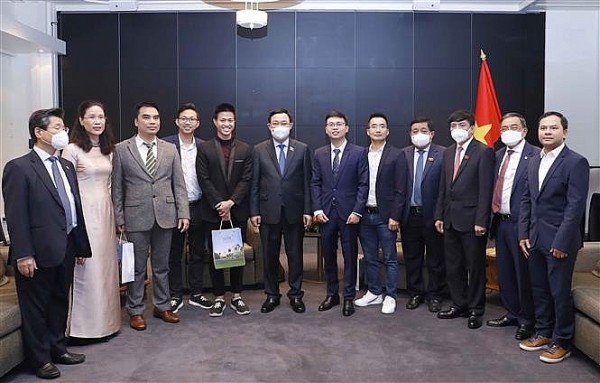 Doanh nghiệp trẻ ở nước ngoài là nguồn lực quý báu đối với sự phát triển của đất nước