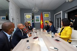 Đại sứ Hoàng Văn Lợi thăm và làm việc tại tỉnh Northern Cape, Nam Phi