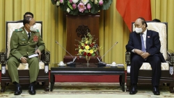Chủ tịch nước Nguyễn Xuân Phúc tiếp Bộ trưởng Bộ Công an Lào