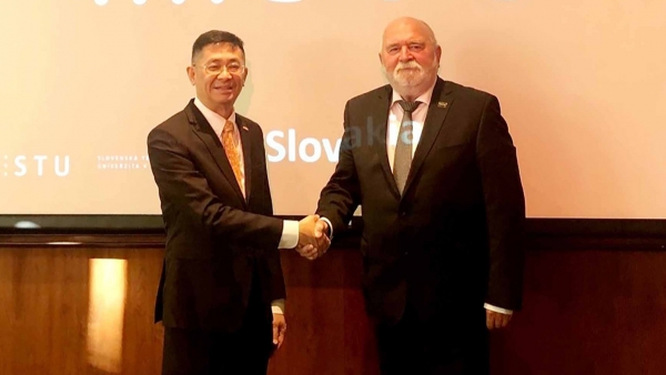Đẩy mạnh hợp tác giáo dục giữa trưởng Đại học Kỹ thuật Slovakia với các trường Đại học Việt Nam