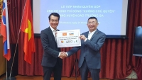 Đại sứ quán Việt Nam tại Slovakia tiếp nhận quyên góp ủng hộ mua 'xuồng chủ quyền' tặng huyện đảo Trường Sa và Nhà giàn DK1
