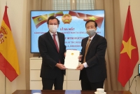 Trao quyết định bổ nhiệm Lãnh sự danh dự Việt Nam tại Sevilla, Tây Ban Nha