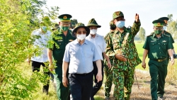 Thủ tướng Phạm Minh Chính kiểm tra công tác phòng chống dịch tại biên giới Tây Nam, nhấn mạnh 'tập trung cao độ đánh giặc Covid-19'