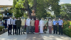 Kỷ niệm 131 năm ngày sinh Chủ tịch Hồ Chí Minh: Dâng hoa tại tượng đài Bác Hồ ở thủ đô Colombo