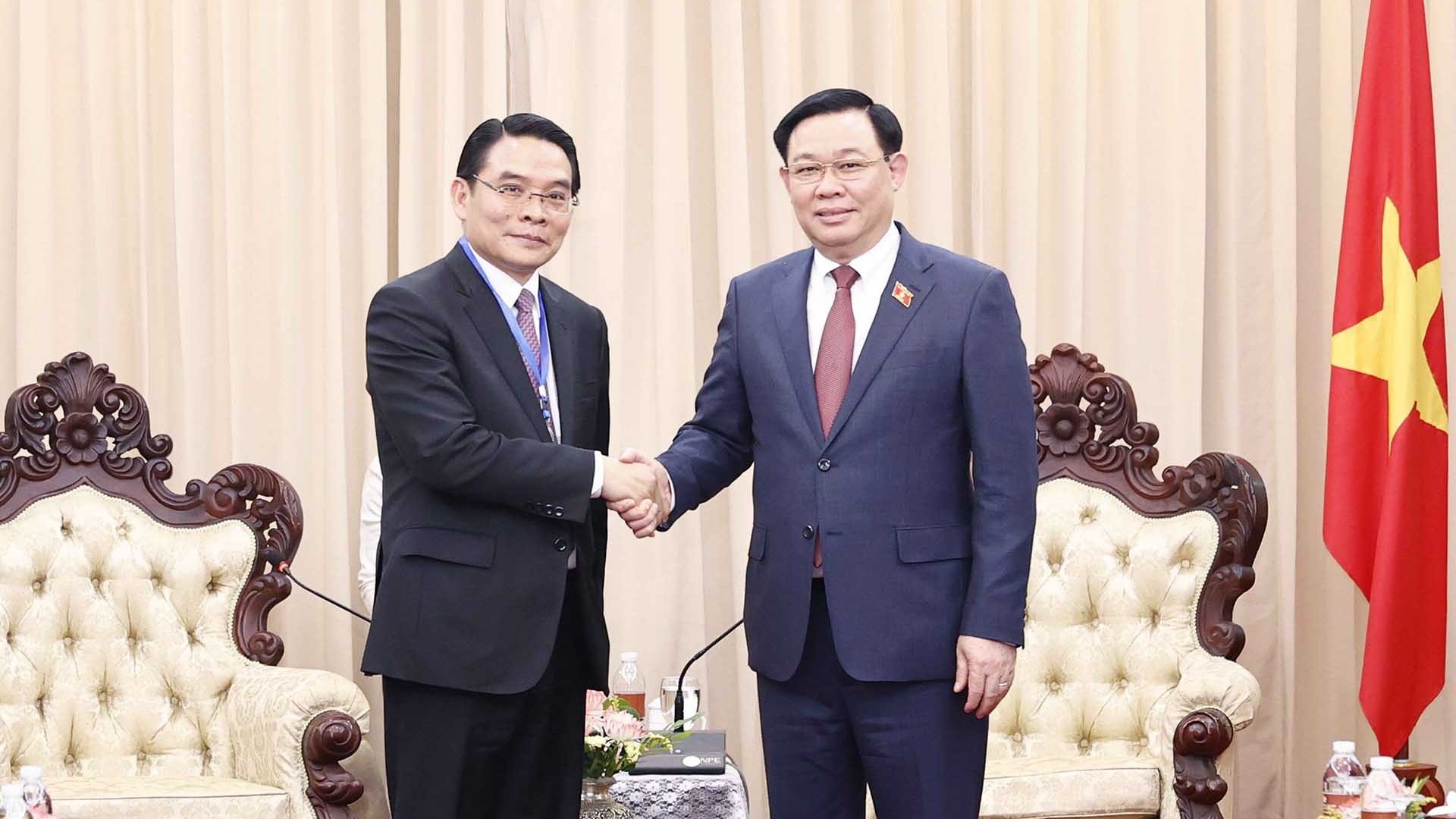 Thúc đẩy hợp tác giữa các địa phương của Việt Nam với tỉnh Champasak, Lào