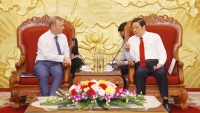 Trưởng ban Nội chính Trung ương Phan Đình Trạc tiếp Đại sứ Anh tại Việt Nam