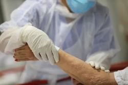ĐSQ Trung Quốc tại Kazakhstan cảnh báo bệnh viêm phổi nguy hiểm hơn Covid-19
