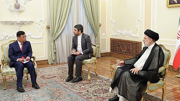 Đại sứ Lương Quốc Huy trình Thư ủy nhiệm lên Tổng thống Iran Ebrahim Raisi