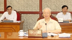 Tổng Bí thư Nguyễn Phú Trọng chủ trì họp Bộ Chính trị cho ý kiến về tình hình kinh tế-xã hội
