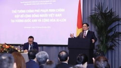 Thủ tướng Phạm Minh Chính gặp mặt cộng đồng người Việt Nam tại Anh và Ireland