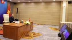 Thủ tướng Nguyễn Xuân Phúc và Thủ tướng Ấn Độ Narendra Modi hội đàm trực tuyến
