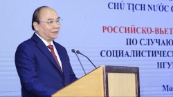 Chủ tịch nước Nguyễn Xuân Phúc dự Tọa đàm doanh nghiệp Việt-Nga, chứng kiến lễ ký, trao đổi nhiều văn kiện hợp tác