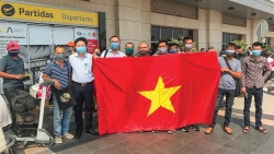 Đại sứ quán Việt Nam tại Angola: Phát huy vai trò của đảng viên là chuyên gia ở Đảng bộ tại Angola