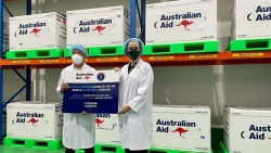 Lô vaccine Covid-19 đầu tiên từ Australia đã đến Việt Nam