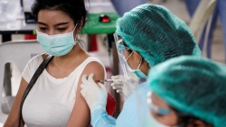 Thái Lan tìm cách tiết kiệm vaccine Covid-19