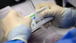 Trung Quốc thừa nhận vaccine Covid-19 trong nước kém hiệu quả