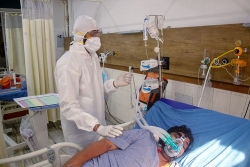 Hệ thống y tế bất lực và tê liệt, Ấn Độ 'vỡ trận' vì Covid-19