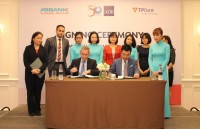 Thêm 2 ngân hàng Việt tham gia tài trợ thương mại