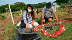 Indonesia: Ám ảnh cảnh cha mẹ mất con vì Covid-19