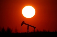 Nước và dầu thô: Hai rủi ro đe dọa tương lai nhân loại