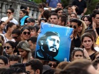 Người dân Cuba nghẹn ngào tưởng nhớ lãnh tụ Fidel Castro