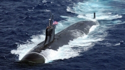 Chuyên gia: Tàu ngầm Mỹ có thể đã va vào giàn khoan ở Biển Đông