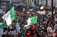 Algeria: Biểu tình lớn lần thứ 9 tại thủ đô, Tổng thống tạm quyền gặp các "trưởng lão"