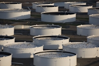 Giá dầu thế giới tuần qua: Lý do nhiều phiên tăng giảm thất thường