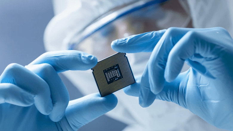 'Cơn ác mộng' thiếu chip toàn cầu có thể sớm được khắc phục nhờ Intel
