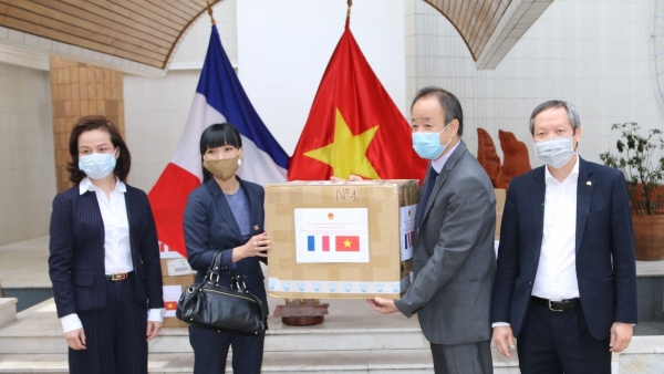 Cách thức treo cờ trong một số hoạt động đối ngoại của cơ quan đại diện