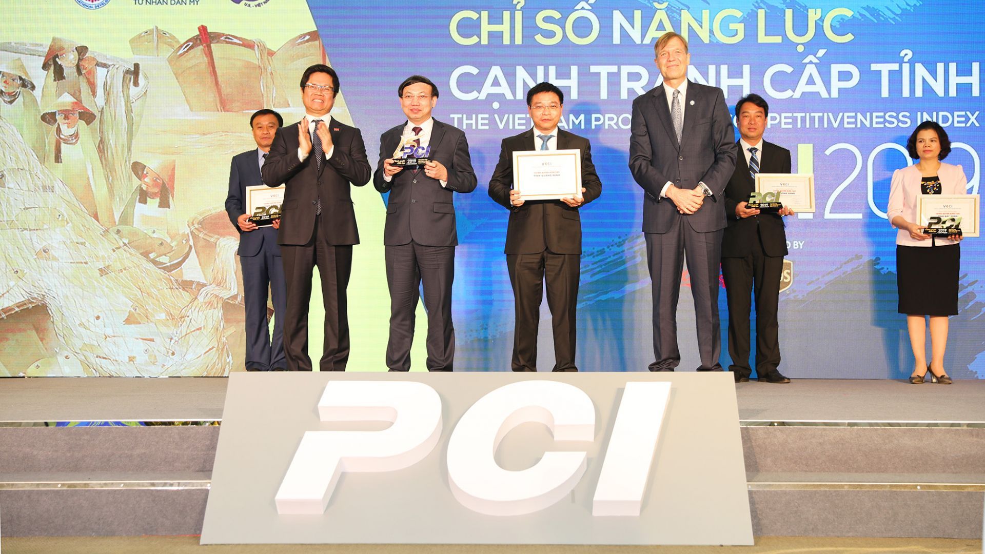 Quảng Ninh quyết tâm nâng 'chất' các chỉ số PCI