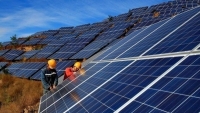 Pin năng lượng mặt trời từ Việt Nam và 3 quốc gia Đông Nam Á khác sang Mỹ có thể được miễn thuế