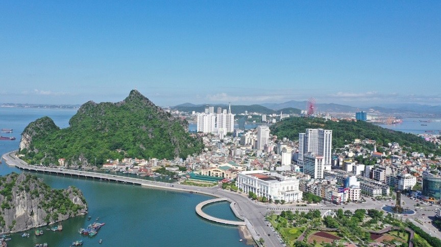 Quảng Ninh phát triển trong trạng thái bình thường mới, tăng trưởng kinh tế giữ vững hai con số