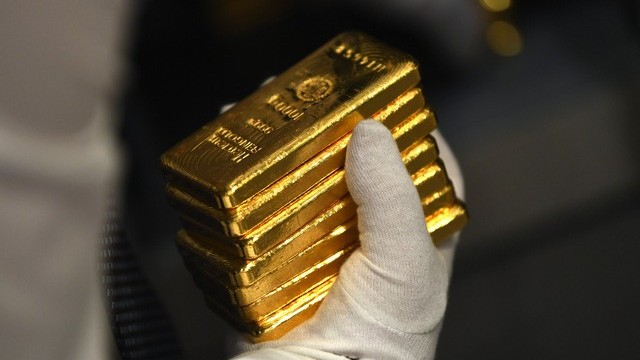 Giá vàng hôm nay 6/8: Giá vàng chịu áp lực mới sau dữ liệu bất ngờ từ Mỹ, năm 2023 kim loại quý mới 'tung bay'?