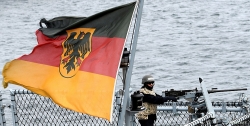 Tàu chiến Đức đi qua Biển Đông: 'Đòn gió' hay chiến lược?