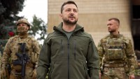 Xe chở Tổng thống Ukraine Zelensky gặp tai nạn tại Kiev