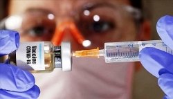 WHO: Chớ lo lắng, quốc gia nào cũng sẽ có vaccine Covid-19
