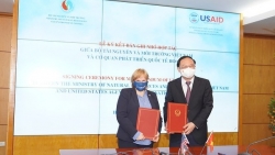 Hoa Kỳ và Việt Nam ký bản ghi nhớ hợp tác trong lĩnh vực biến đổi khí hậu và bảo vệ môi trường