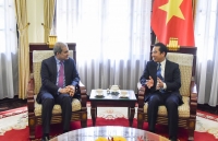 Thứ trưởng Ngoại giao Tô Anh Dũng tiếp Giám đốc UNHCR khu vực châu Á – Thái Bình Dương tại Thái Lan