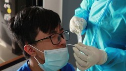 Cách hạn chế 'dương tính giả' khi test nhanh Covid-19