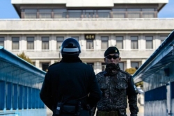 Bình Nhưỡng đe dọa cắt đứt quan hệ liên Triều, Seoul họp khẩn
