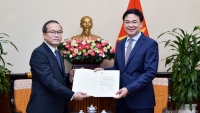 Trao giấy chấp nhận Tổng Lãnh sự mới của Lào tại TP. Đà Nẵng