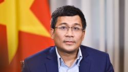 Thứ trưởng Nguyễn Minh Vũ: 'Ngoại giao vaccine' là mũi nhọn rất quan trọng!
