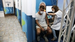 Israel - Vì sao quốc gia đi đầu về tiêm chủng vaccine mà số ca mắc Covid-19 vẫn tăng