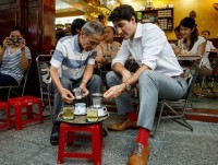 Những lãnh đạo nước ngoài “mê mẩn” ẩm thực bình dân, truyền thống Việt Nam