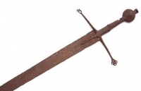 Tìm hiểu nguồn gốc thanh kiếm gỉ sét được bán với giá hơn 900 triệu đồng