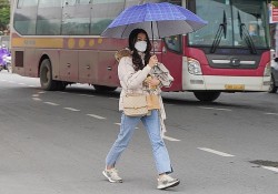 Dự báo thời tiết đêm nay và ngày mai (14-15/2): Bắc Bộ, Bắc Trung Bộ trời rét, vùng núi rét đậm; Nam Bộ đêm mưa dông vài nơi, ngày nắng nóng
