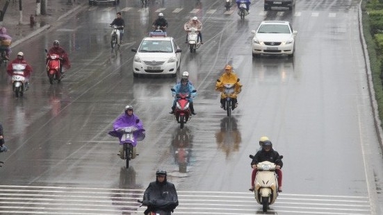 Dự báo thời tiết đêm nay và ngày mai (7-8/3): Đông Bắc Bộ, Thanh Hóa trời rét; Bắc Trung Bộ đêm mưa rào rải rác; Đông Nam Bộ nắng nóng trên 36 độ