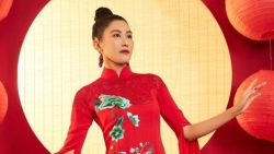 Top 5 Hoa hậu Hoàn vũ Việt Nam 2015 Ngô Trúc Linh làm mẫu áo dài thêu hình chim công